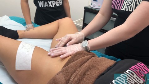 Жопа, перегиб, блондинка