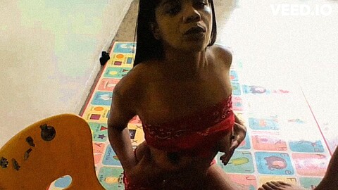 Cosplay-Spaß mit Boricualovenyc, der einem großen Schwanz einen epischen Blowjob gibt