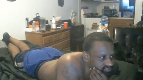 Schwarz, webcam, queer
