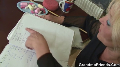 Старый, старушка, втроём