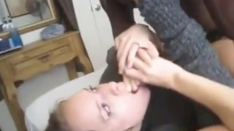 Горячая штучка, муженек, тереться киской