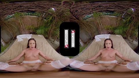L'elfa kink Arwen, interpretata da Jennifer White, prende il tuo sperma per la sua immortalità in questa fantasia VR.