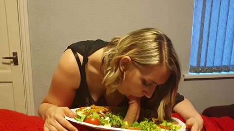 Британские аматоры, eating cum food, tossing his salad